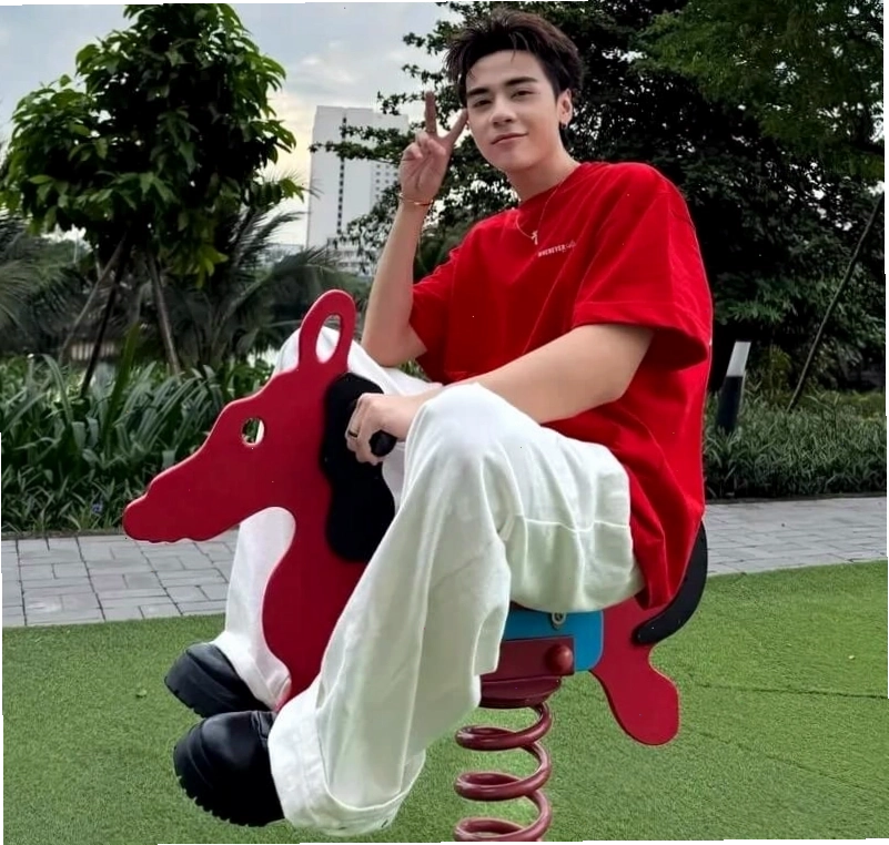 Ảnh Quang Hùng MasterD với nụ cười tươi tắn và biểu cảm dễ thương