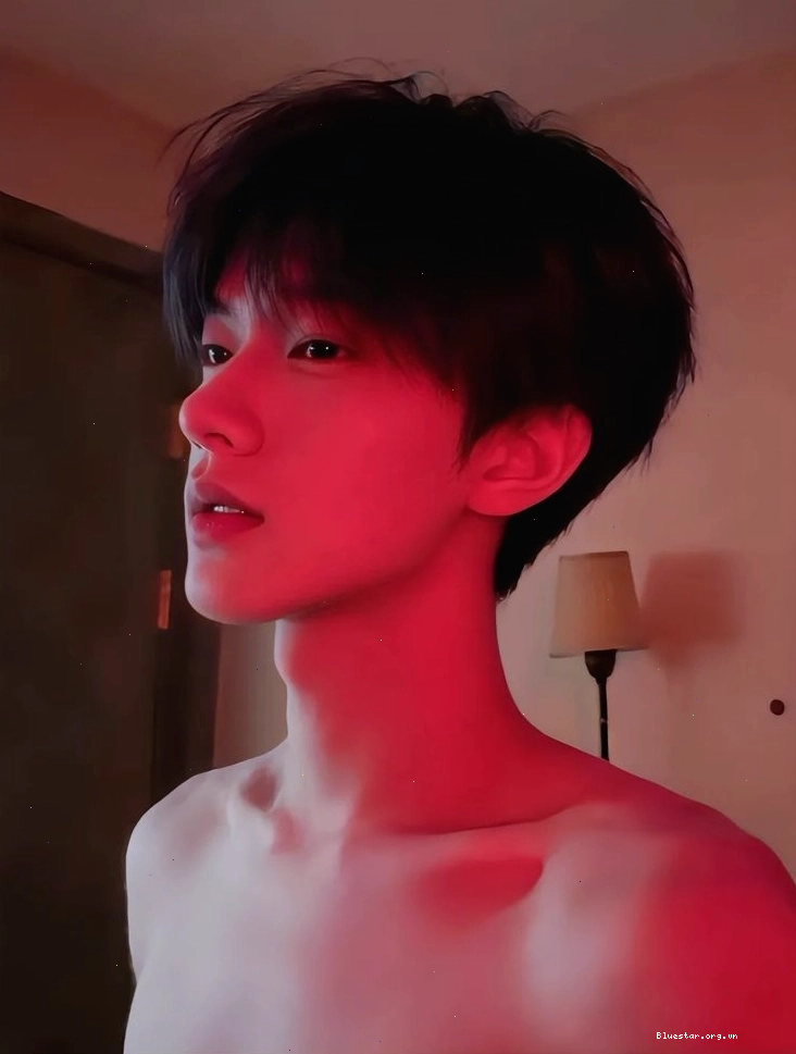 Ảnh trai đẹp 2k12 boy phố với phong cách năng động, cá tính