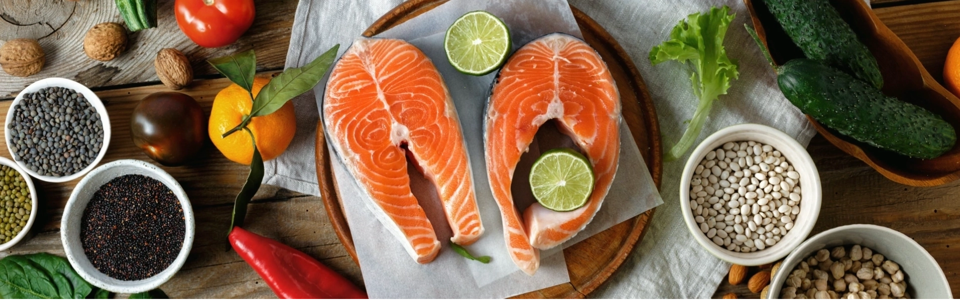 Các loại cá béo như cá hồi giàu Omega-3 tốt cho tóc