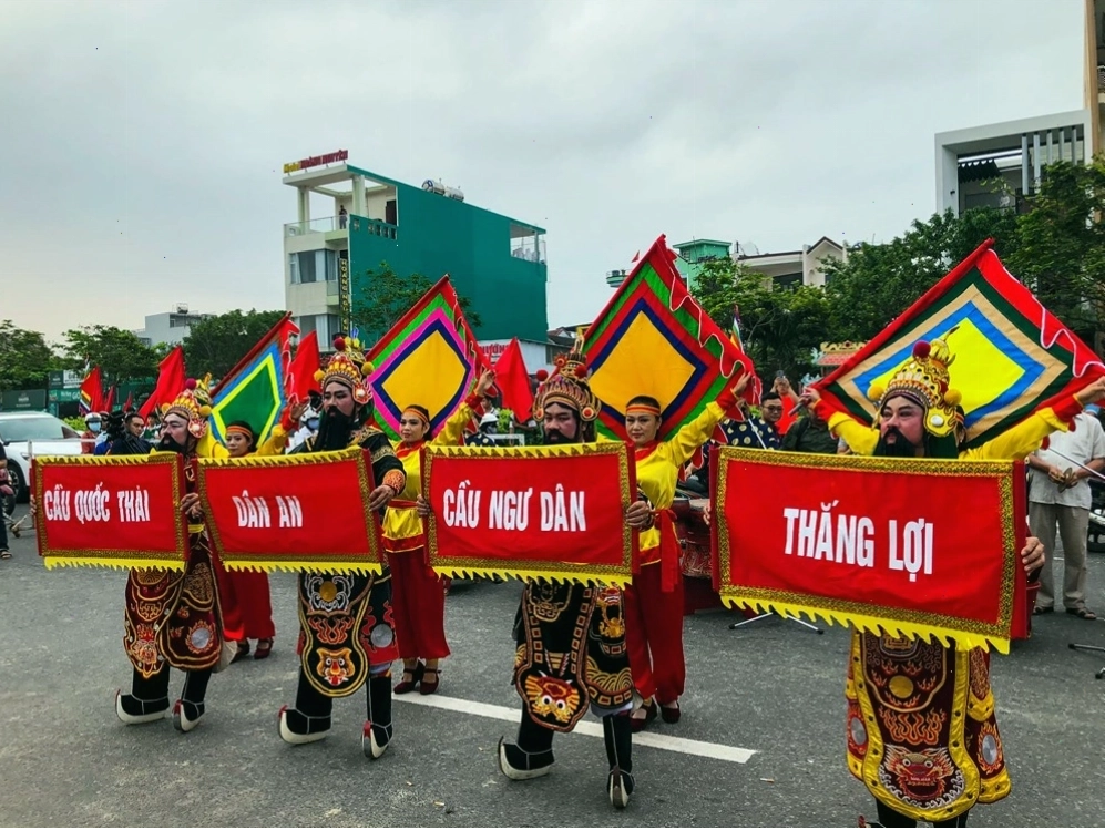 Cận cảnh nghi thức trong Lễ hội Cầu Ngư Đà Nẵng
