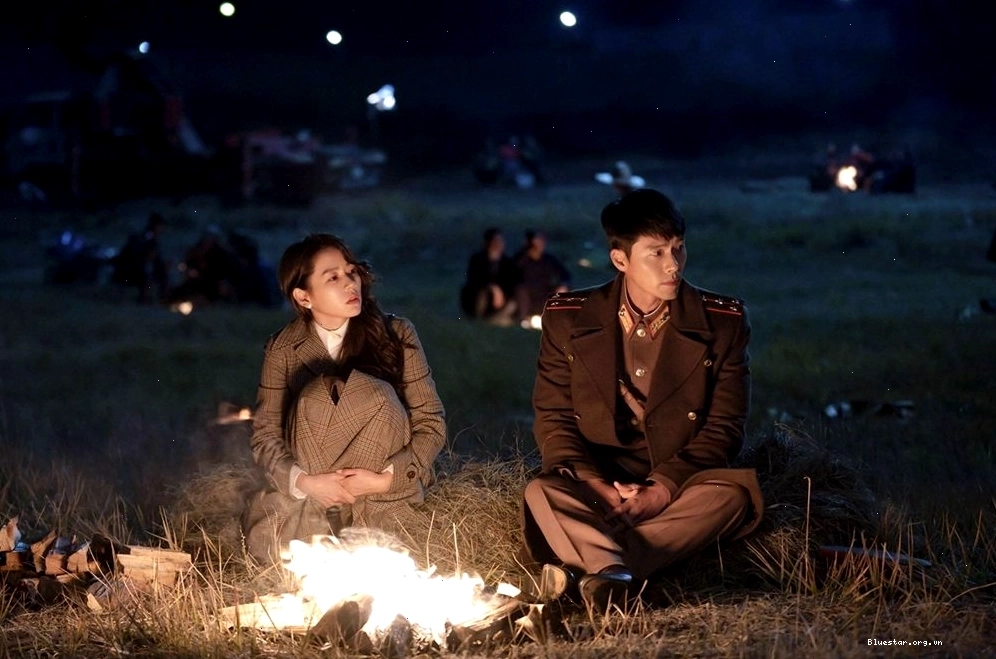 Cảnh phim Hạ cánh nơi anh, tác phẩm đình đám của Son Ye Jin và Hyun Bin