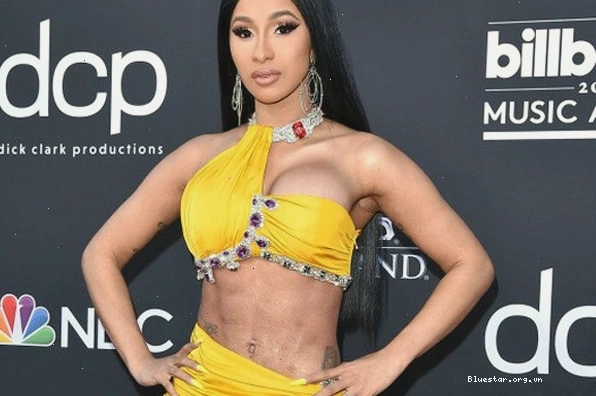 Cardi B đối mặt với những thử thách trong sự nghiệp