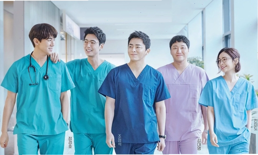 Dàn diễn viên "Những Bác Sĩ Tài Hoa" tạo nên một nhóm bạn thân thiết và đáng ngưỡng mộ.
