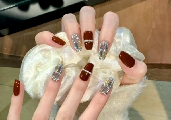 Đính đá sang chảnh, nổi bật khi đi chúc Tết