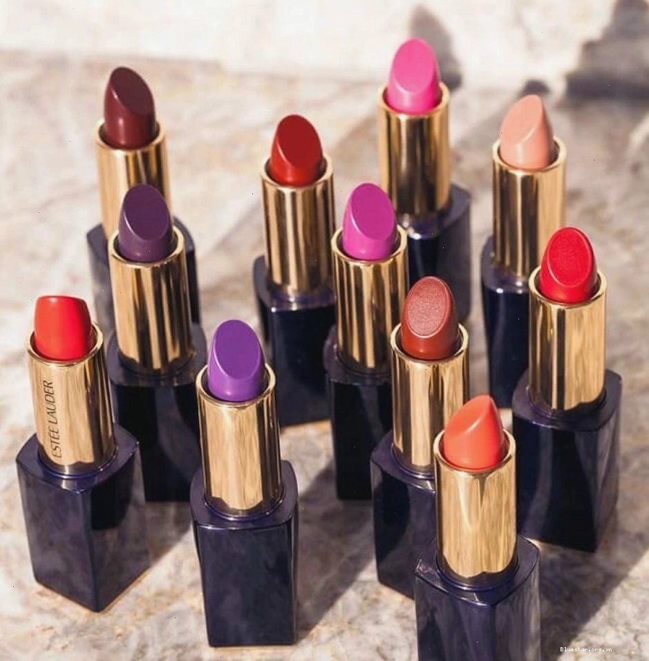 Hãng son Estee Lauder với các dòng son dưỡng môi hiệu quả