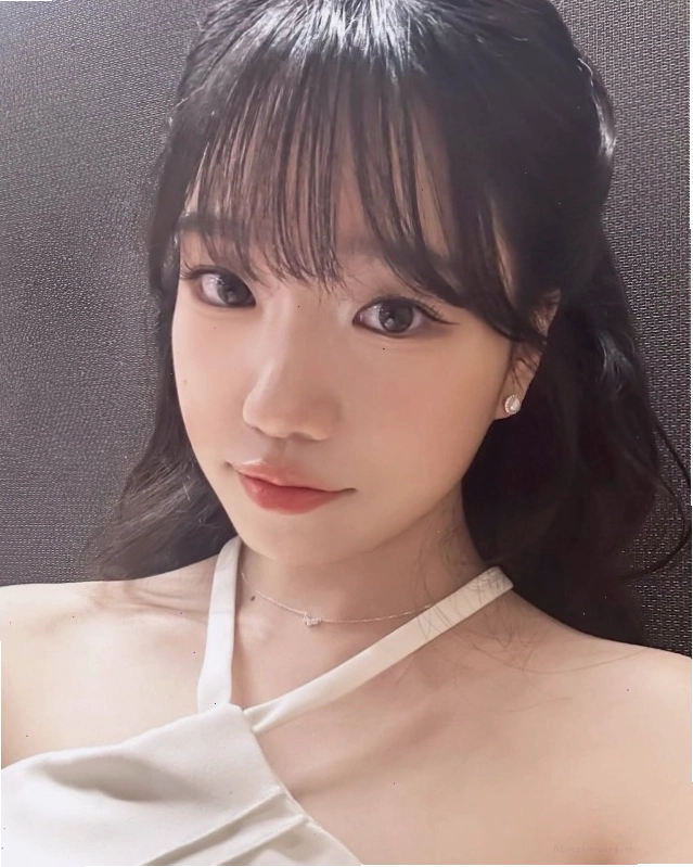Jo Yu-ri chia sẻ hình ảnh trên trang cá nhân