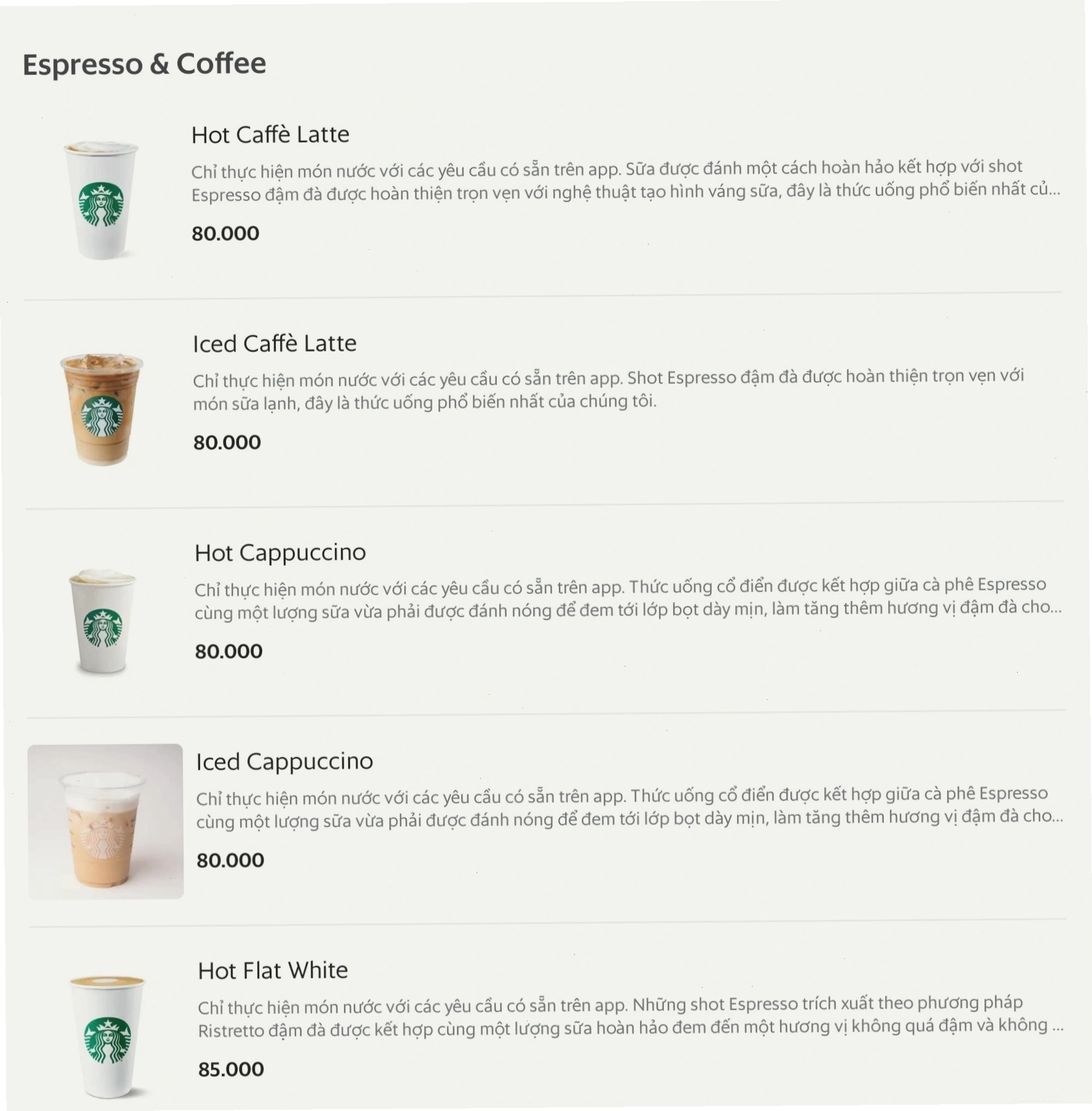 Khách hàng đang gọi đồ tại quầy Starbucks
