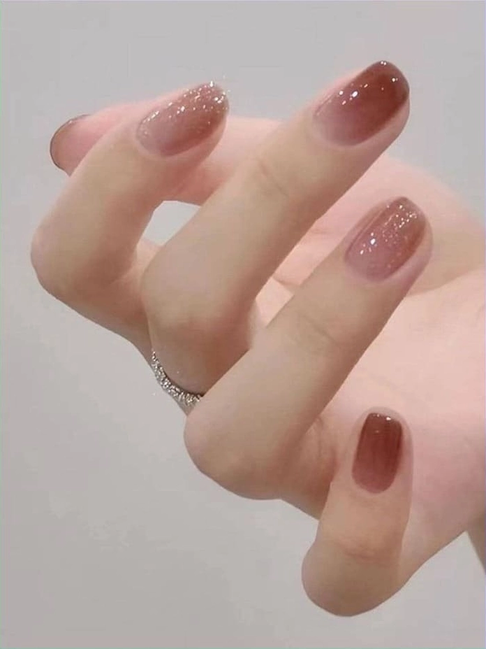 Khám Phá Vẻ Đẹp Nail Sơn Thạch Xu Hướng 2026