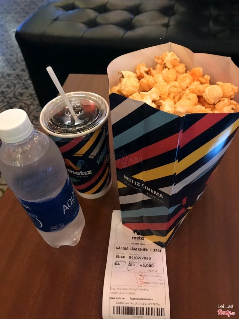 Không gian bên trong một rạp Metiz Cinema, thể hiện sự hiện đại và thoải mái