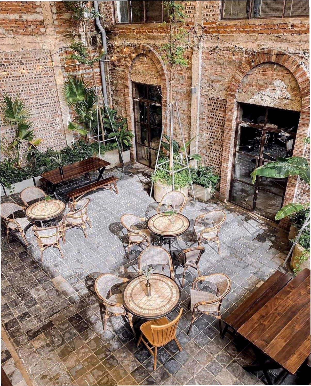 Khu vực mua sắm và các gian hàng tại COMPLEX 01