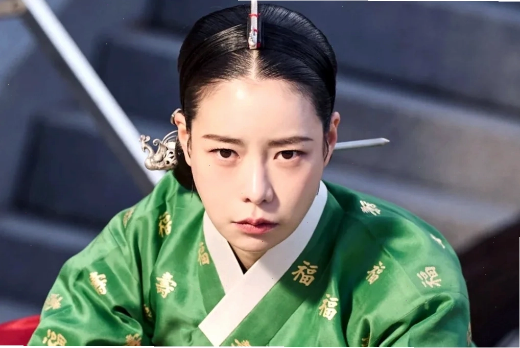 Lim Ji Yeon trong dự án phim mới My Royal Nemesis.