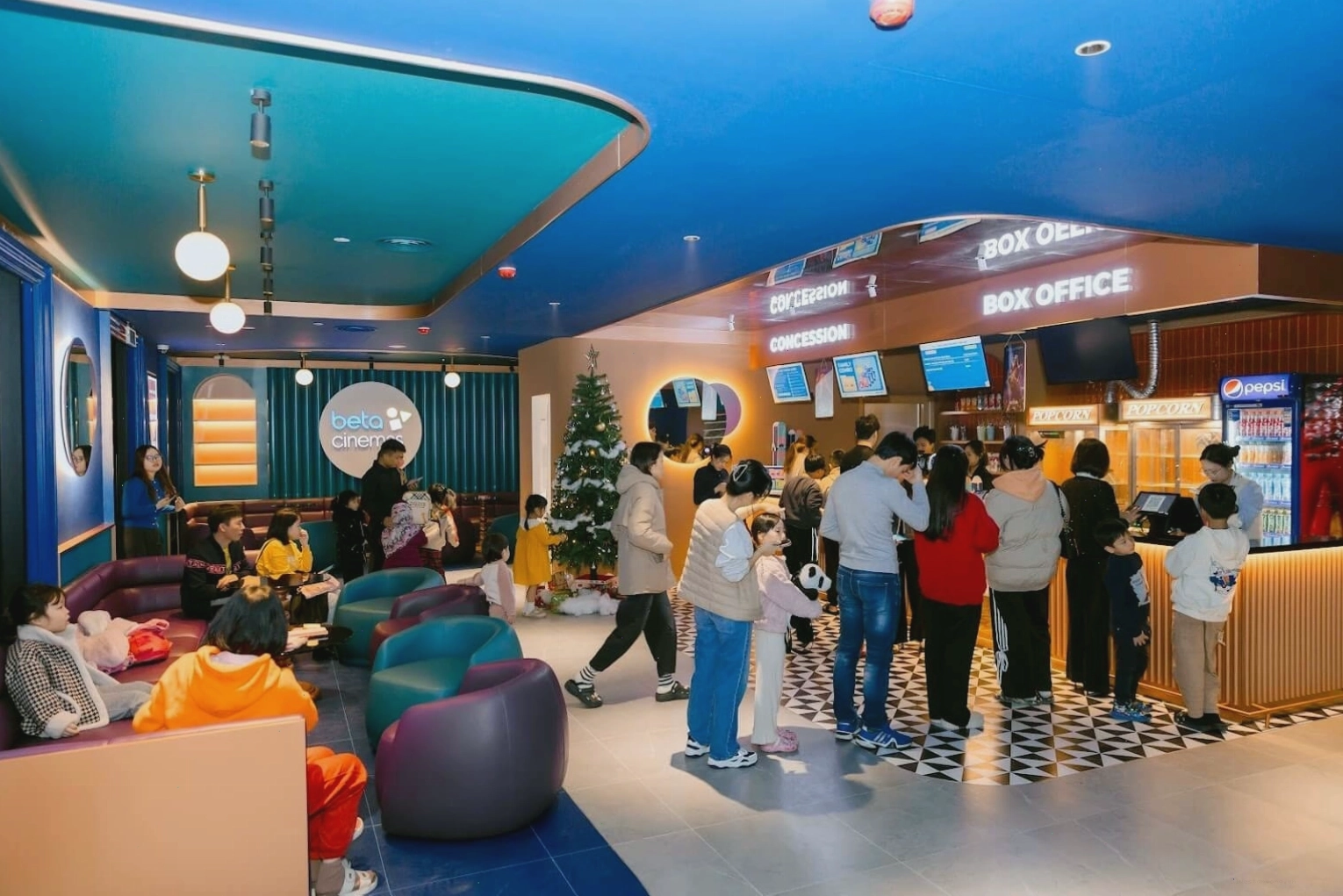 Logo Beta Cinemas trên nền trang trí