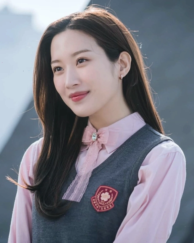 Moon Ga Young trong vai Lim Ju Kyung