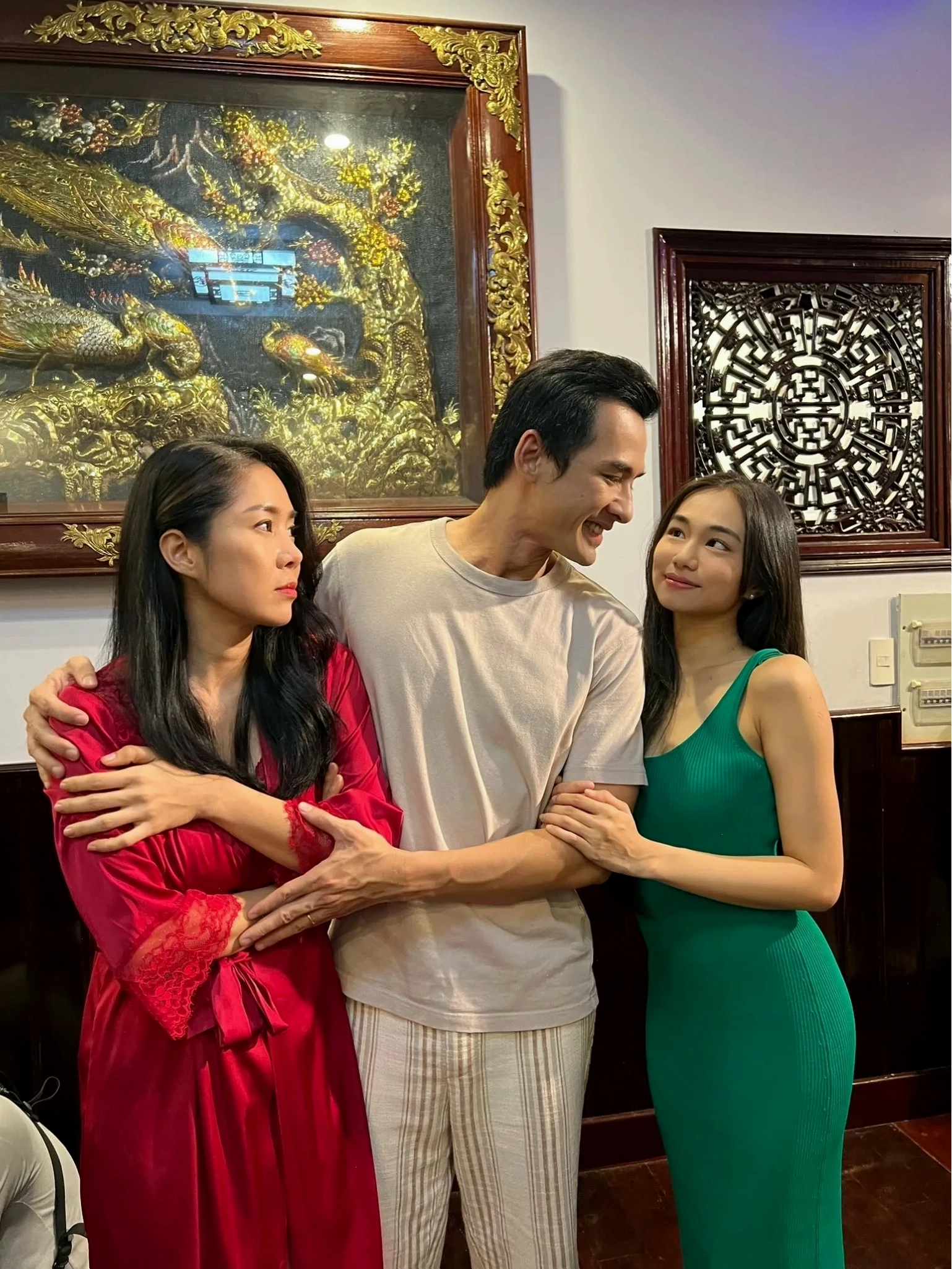 Ngân Hòa gây chú ý trên màn ảnh với vai diễn trong phim Bóng ma hạnh phúc
