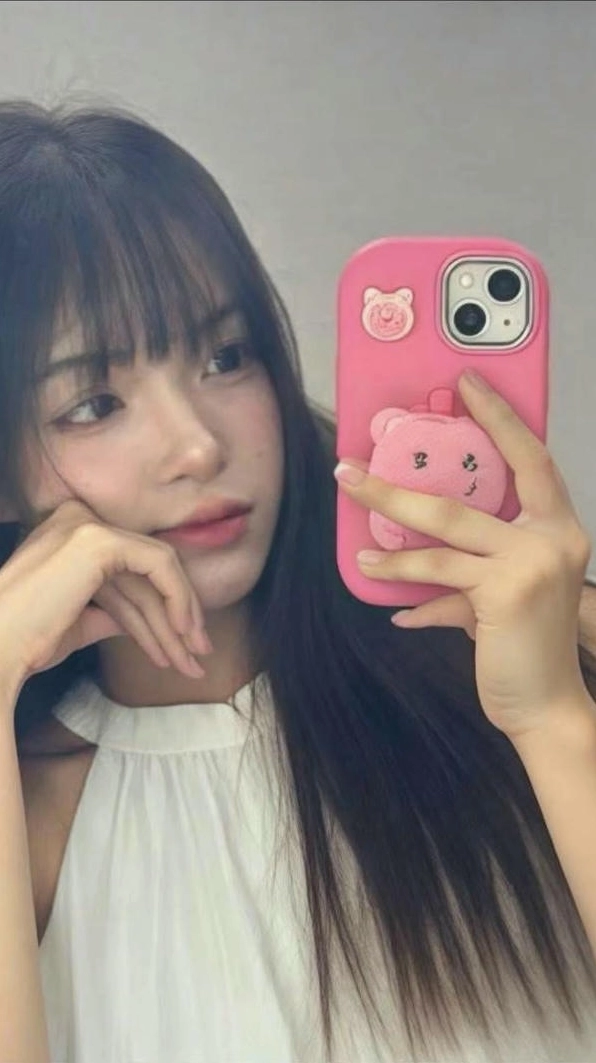 Nhung Layla: Hé lộ câu chuyện gây tranh cãi và góc khuất đằng sau "hiện tượng mạng"