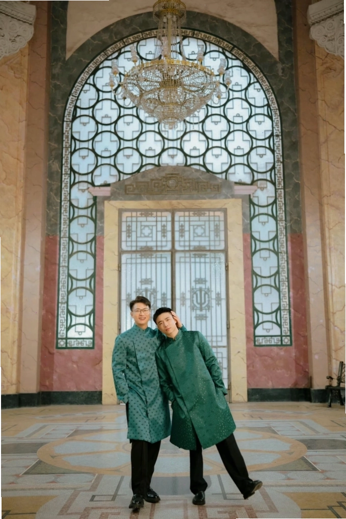 Ninh Anh Bùi và 