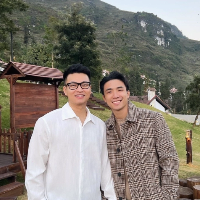 Ninh Anh Bùi và 