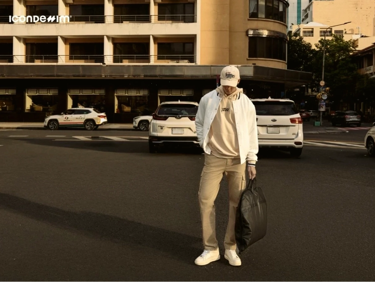 Outfit bao gồm tất cả những gì bạn diện trên người từ quần áo đến phụ kiện