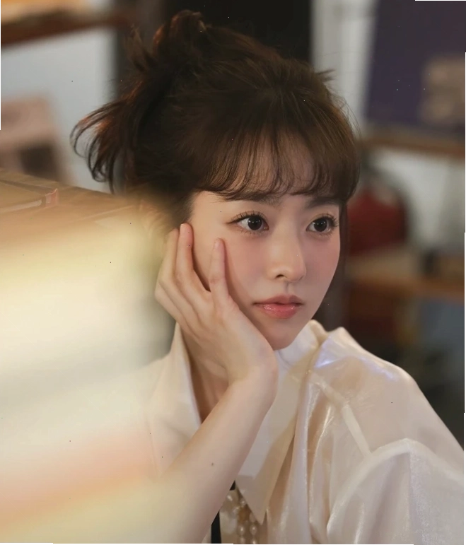 Park Bo Young khoe vẻ đẹp trong trẻo tuổi 35
