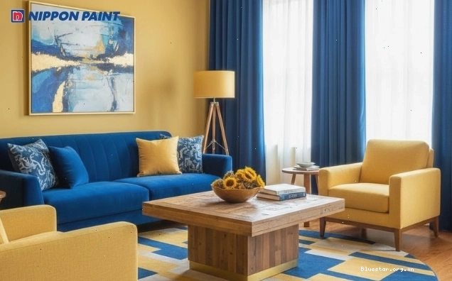 Phối màu xanh lam và vàng giúp căn phòng thêm phần ấm cúng