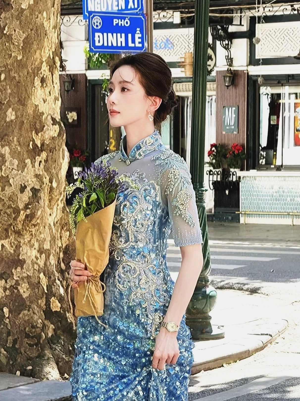 Phong cách thời trang của Lưu Thi Thi luôn nhận được sự quan tâm
