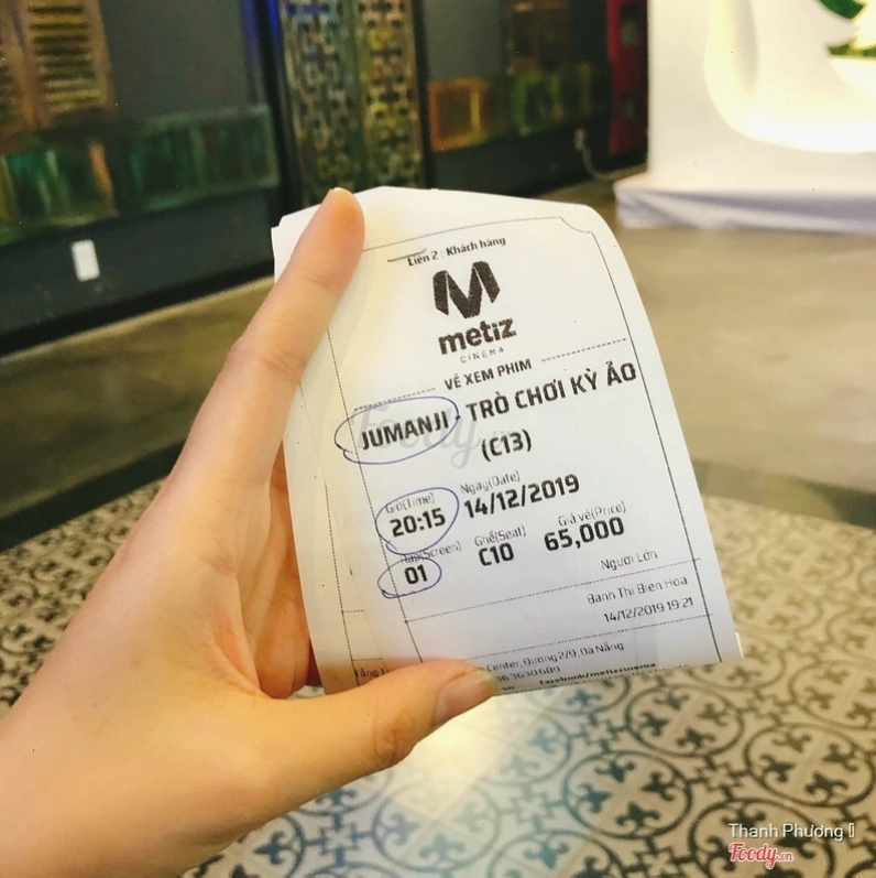 Phòng chiếu phim hiện đại tại Metiz Cinema với hệ thống đèn chiếu sáng tinh tế