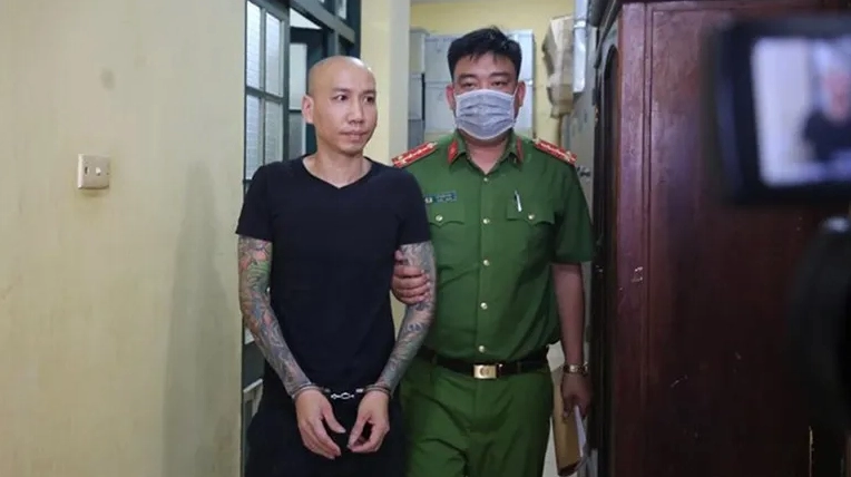 Phú Lê sinh năm bao nhiêu? Tiểu sử và quá khứ tù tội của 'giang hồ mạng'