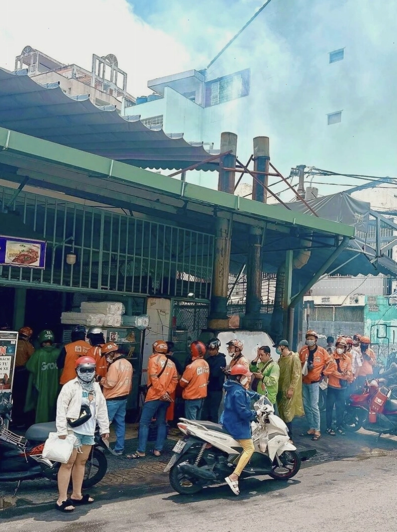 Quán Cơm Tấm Ba Ghiền luôn đông khách