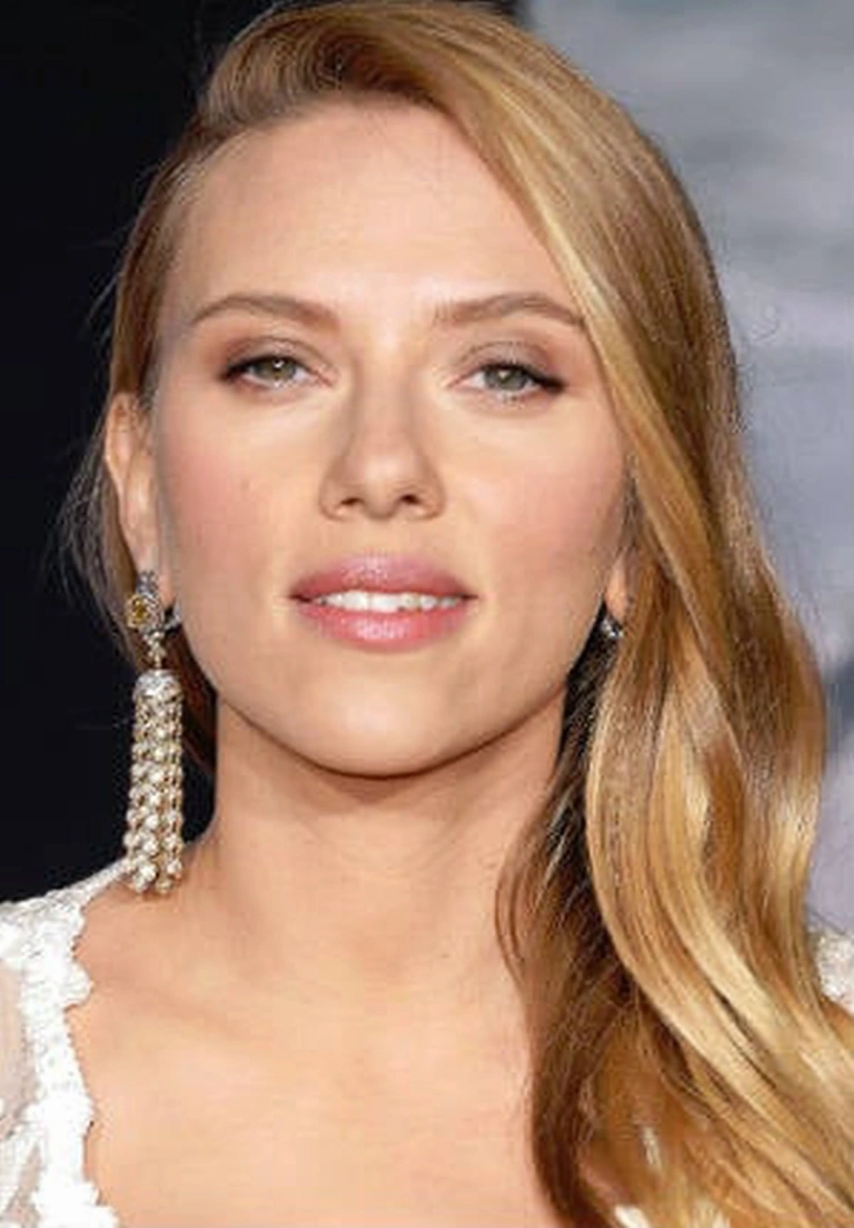 Scarlett Johansson: Hành trình từ 'nàng thơ' đến ngôi sao phòng vé hàng đầu Hollywood