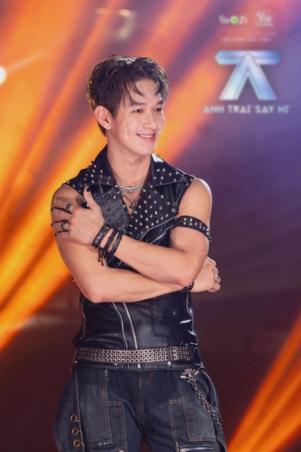 Song Luân tham gia chương trình Anh trai say hi
