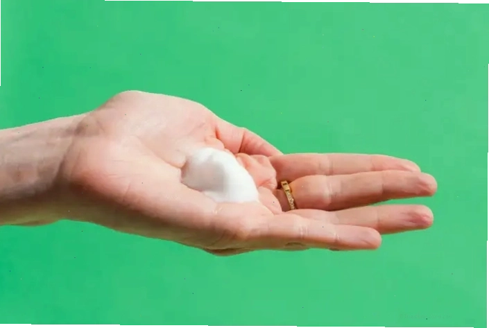Sữa rửa mặt EltaMD Skin Recovery Amino Acid Foaming Cleanser
