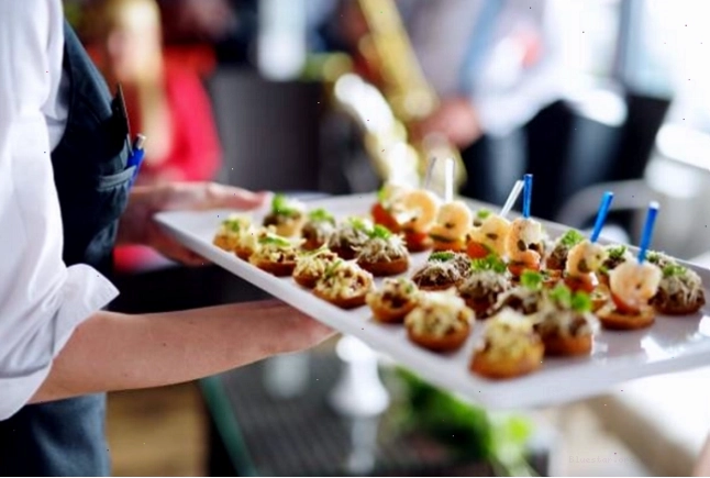 Tiệc Buffet trong tổ chức tiệc outside