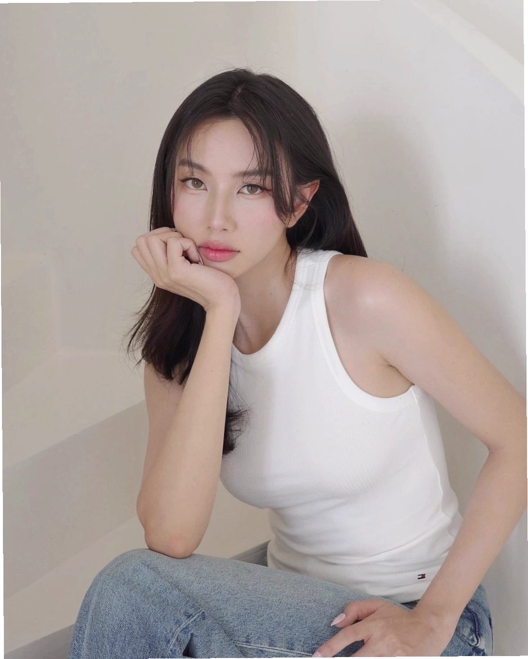 Trang mạng xã hội của ca sĩ Thủy Tiên bị đóng băng