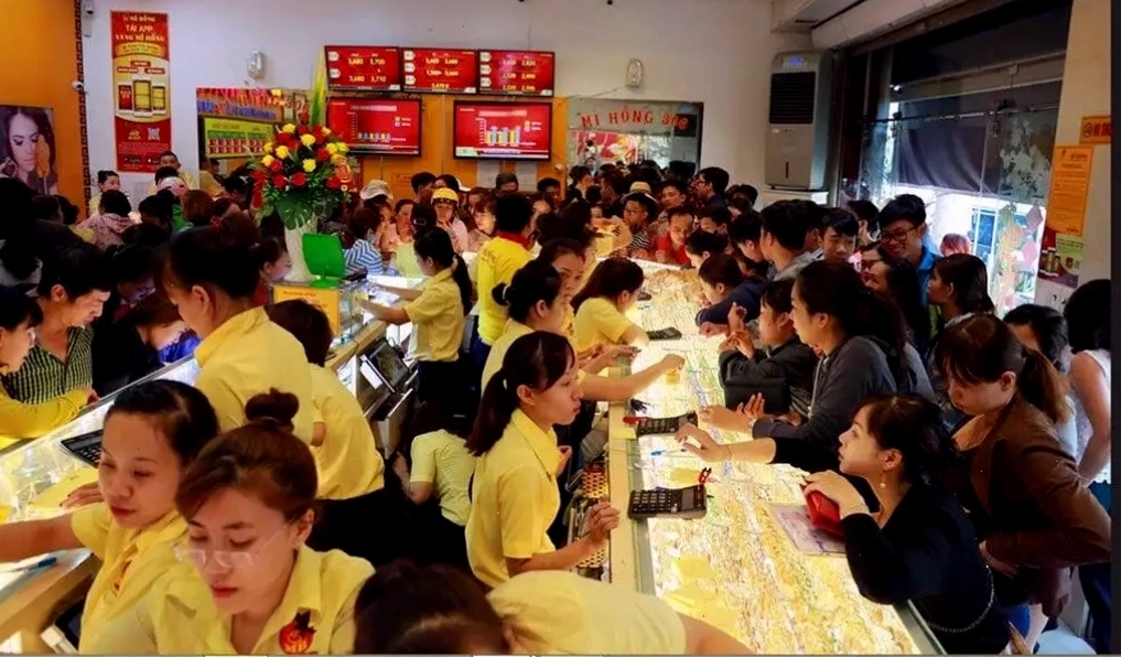 Trang sức vàng tinh xảo tại cửa hàng Mi Hồng