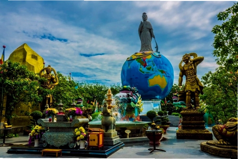 Trò chơi tàu lượn siêu tốc tại Suối Tiên