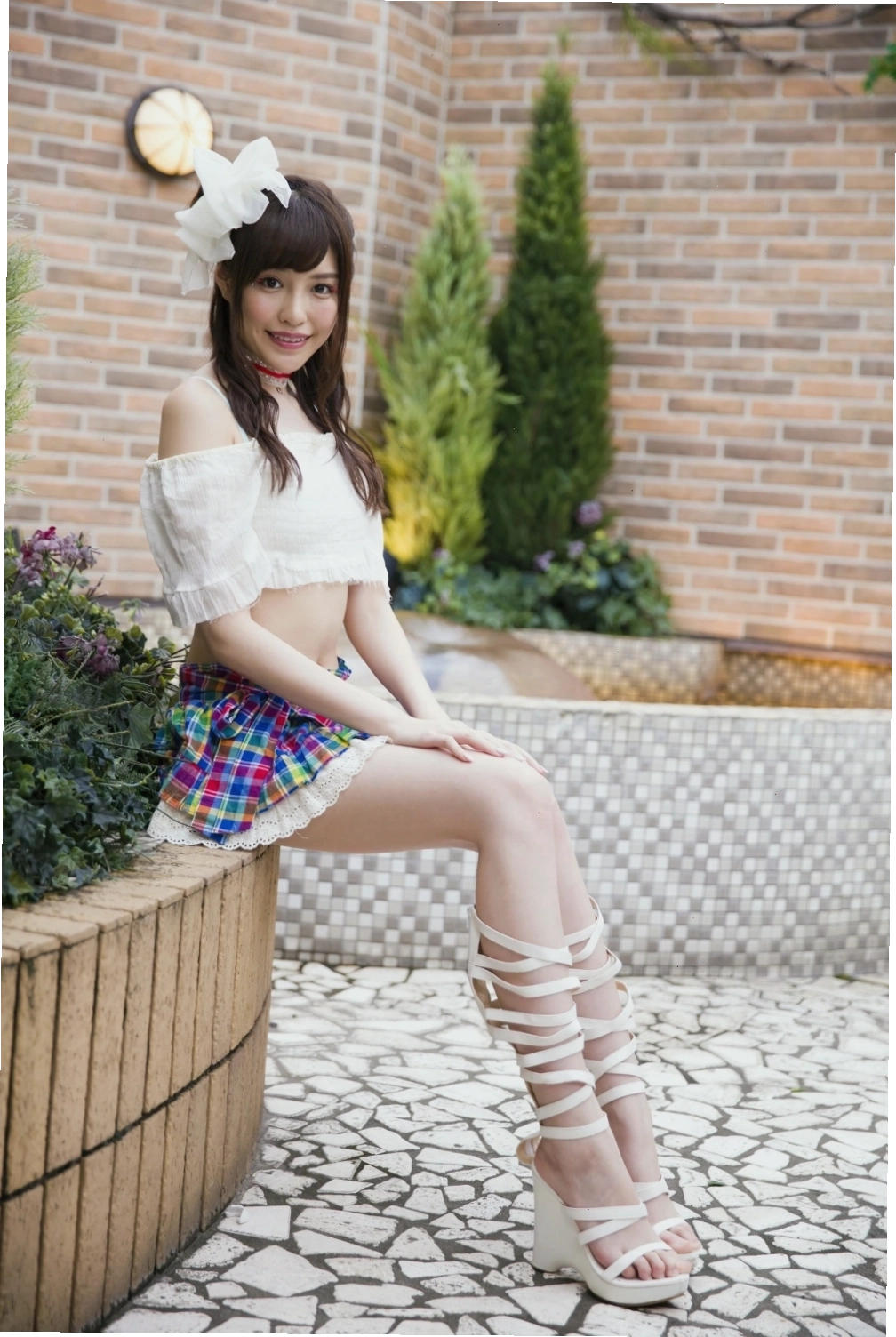 Vẻ đẹp táo bạo của Arina Hashimoto